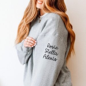 chandail maman brodé avec prénoms enfants