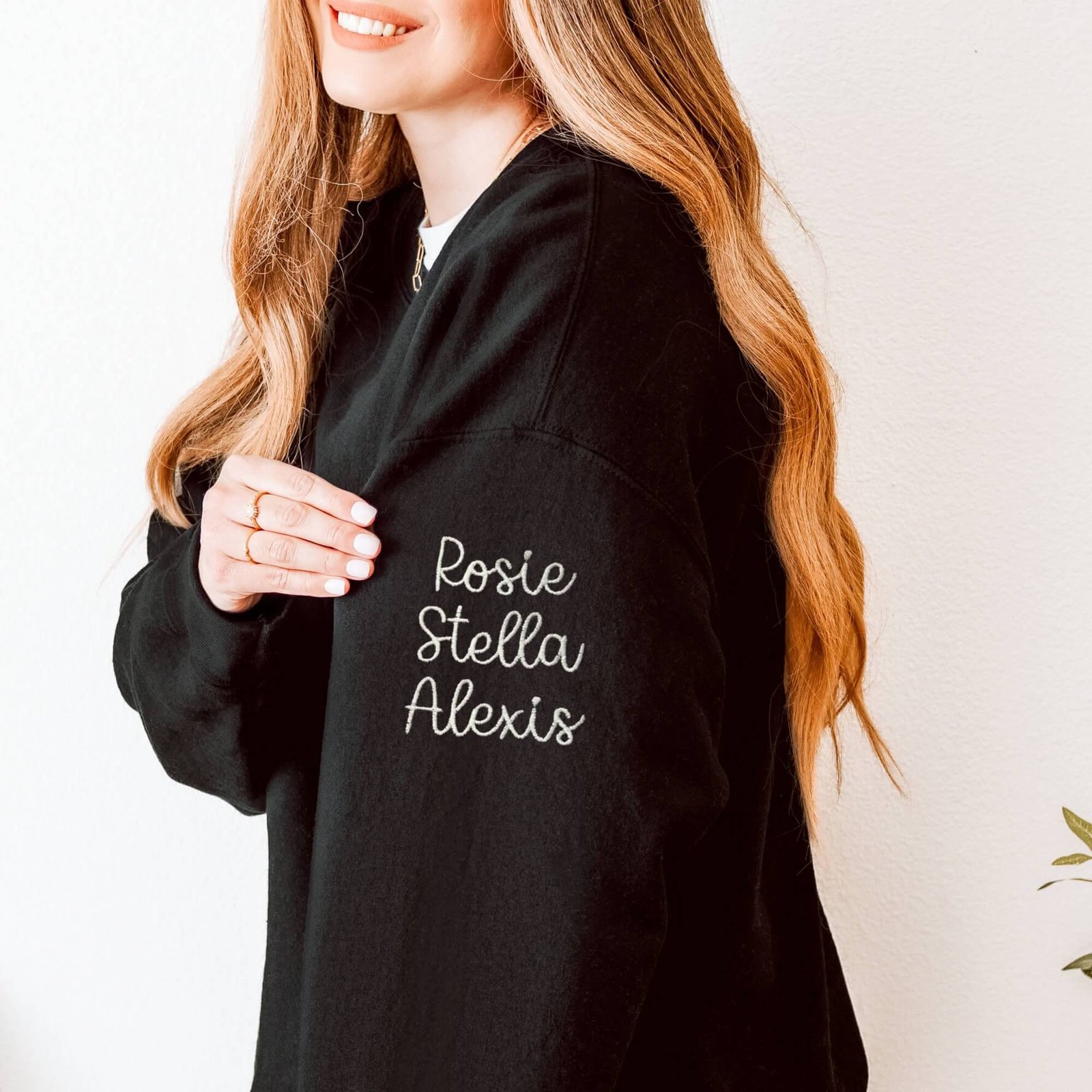 Grand-maman Élégance - Crewneck brodé et personnalisé – Image 2